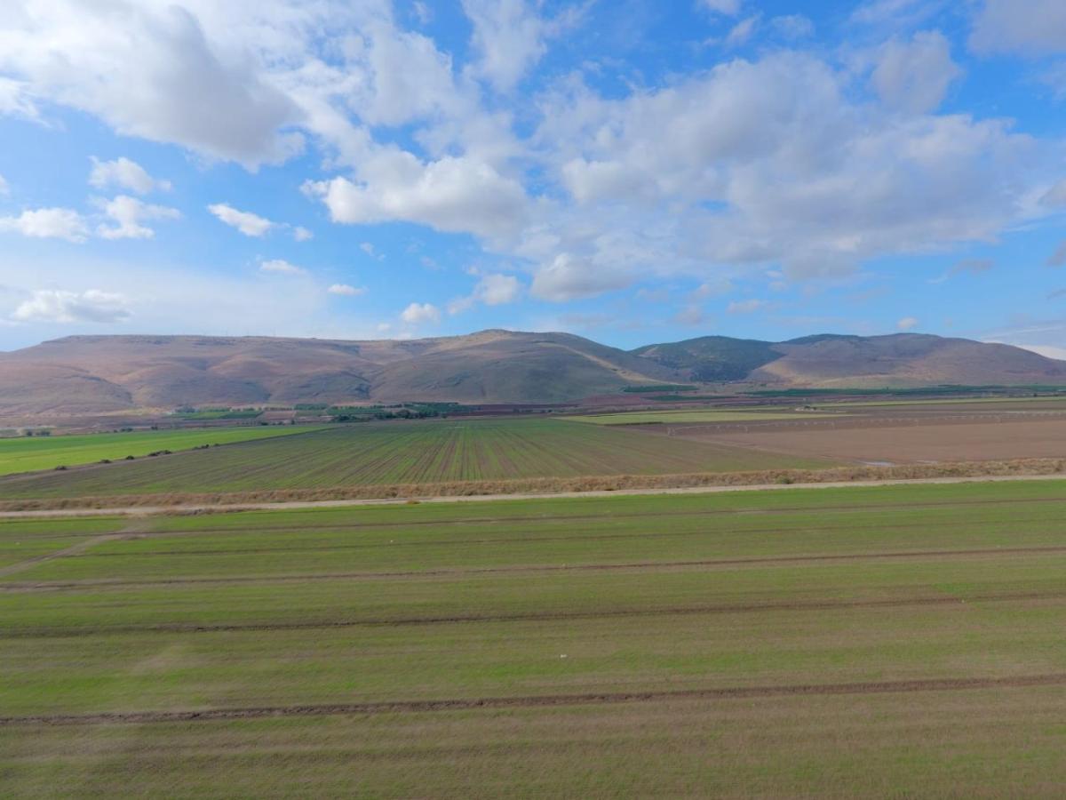 Gilboa View - יחידת אירוח מתוקה Appartement Reshafim Buitenkant foto